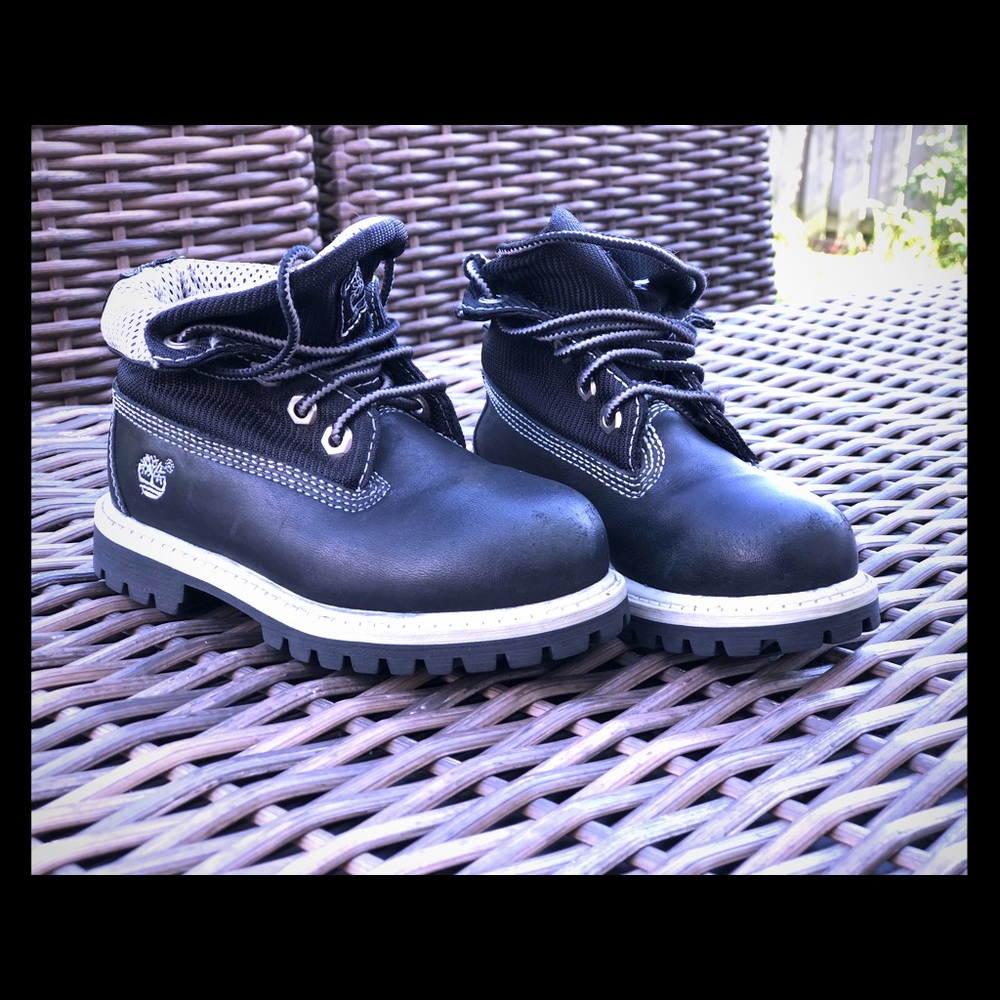 Boys timbs sz 8M